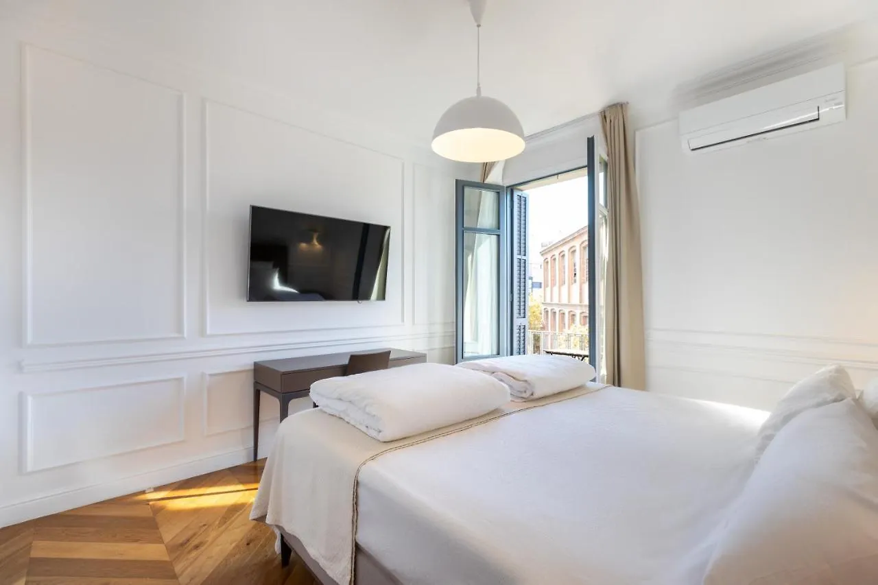 Majestic 4Br/4Bath Apartment In Sagrada Familia Area Barcelona 0*,  Spain