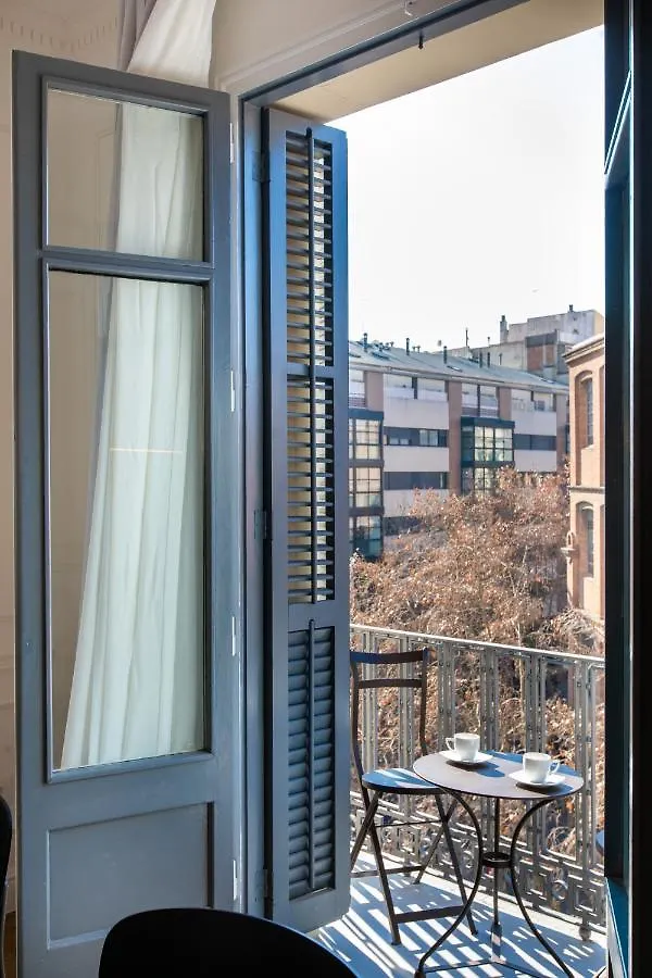 Majestic 4Br/4Bath Apartment In Sagrada Familia Area Barcelona