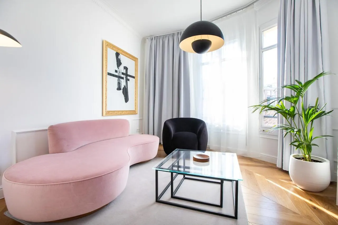 Majestic 4Br/4Bath Apartment In Sagrada Familia Area Barcelona Spain