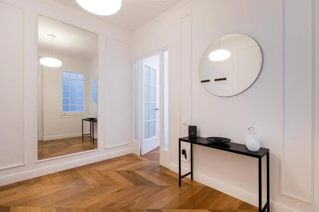 Majestic 4Br/4Bath Apartment In Sagrada Familia Area Barcelona