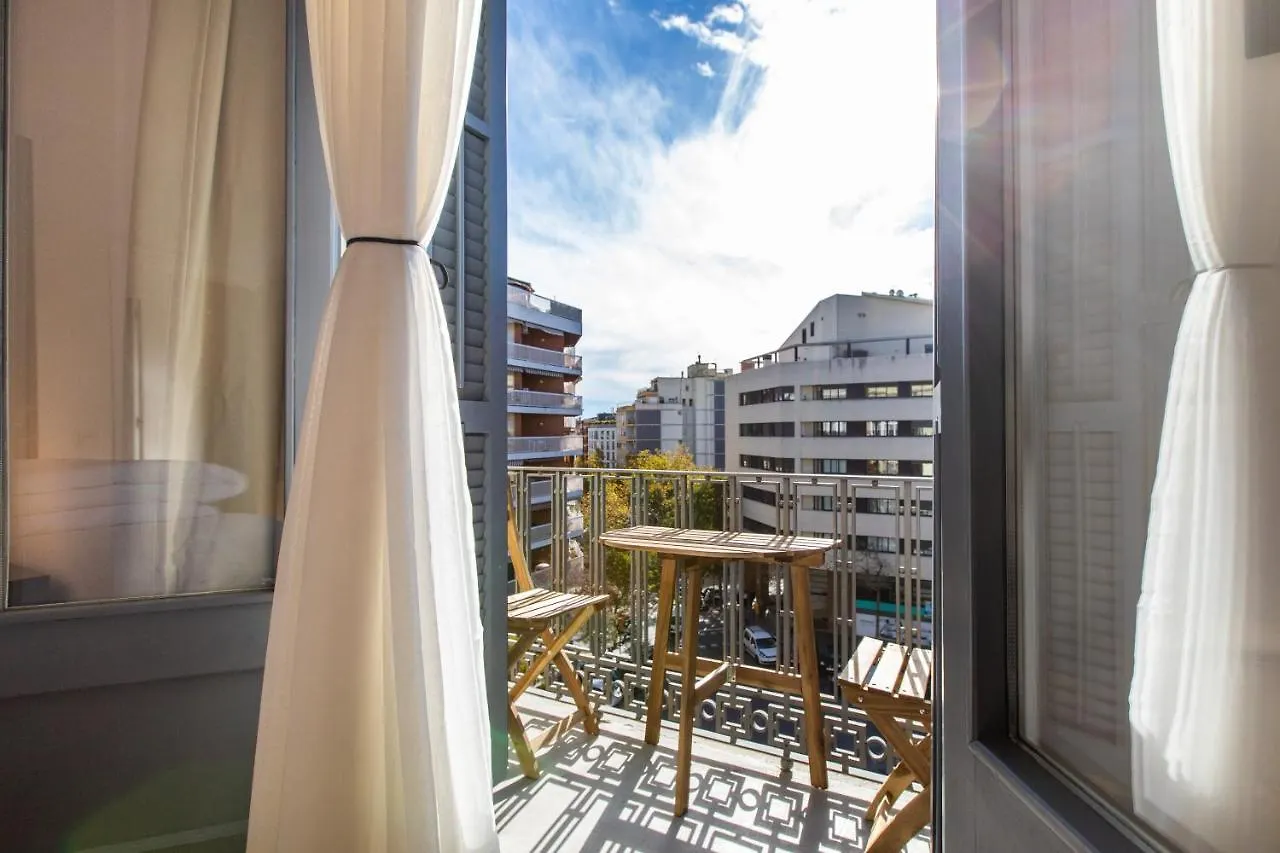 Majestic 4Br/4Bath Apartment In Sagrada Familia Area Barcelona Spain