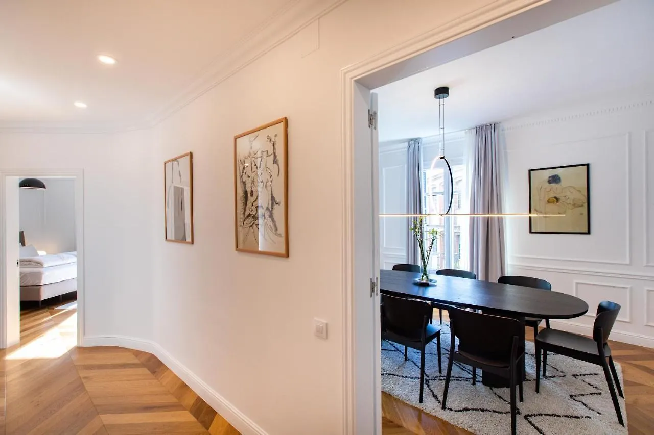Majestic 4Br/4Bath Apartment In Sagrada Familia Area Barcelona Spain