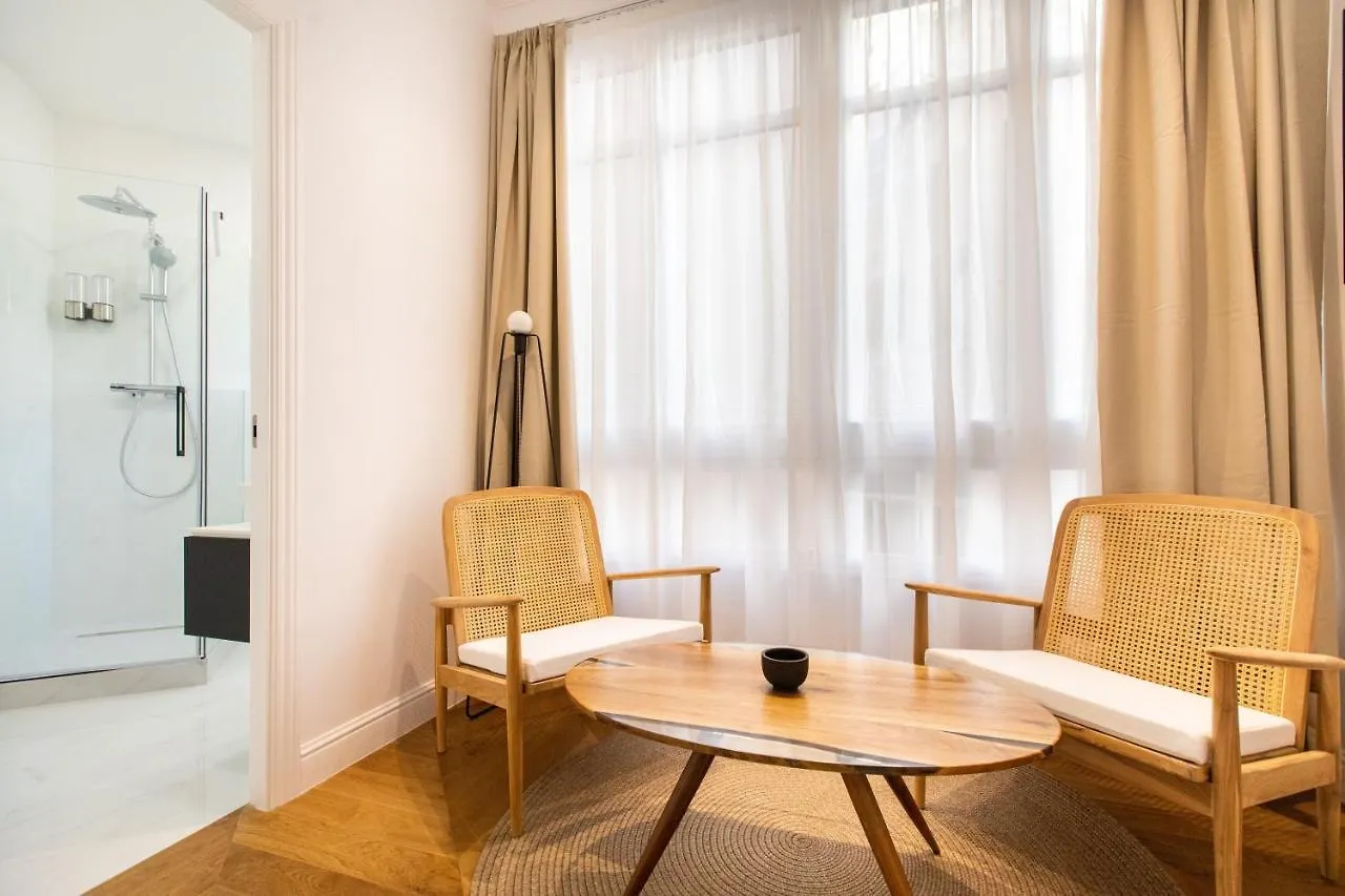 Majestic 4Br/4Bath Apartment In Sagrada Familia Area Barcelona