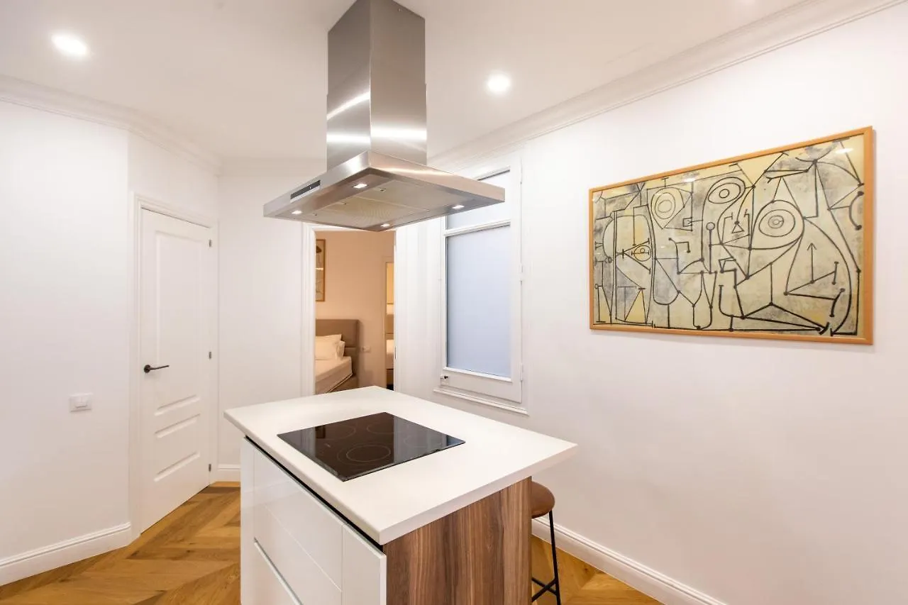 Majestic 4Br/4Bath Apartment In Sagrada Familia Area Barcellona